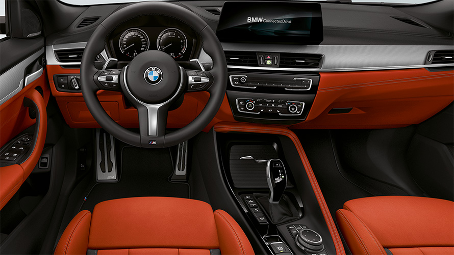 M leather steering BMW X2 M35i (F39) interior