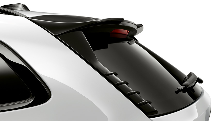 M Performance roof spoiler BMW M Performance Parts close-up